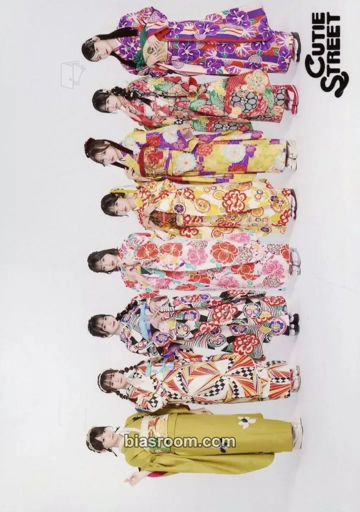 5 Photo set - Furisode 2025 Edition Photocard - Cutie Street - Cutie Street K-pop photocard