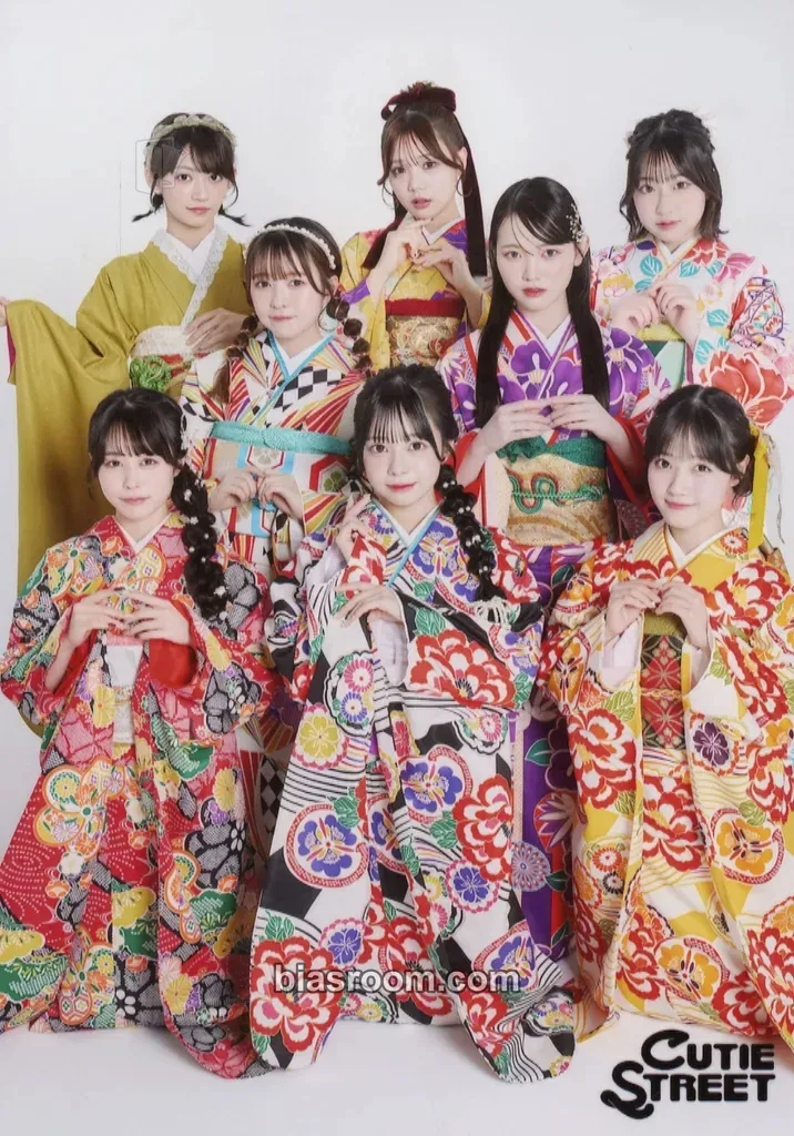 5 Photo set - Furisode 2025 Edition Photocard - Cutie Street - Cutie Street K-pop photocard