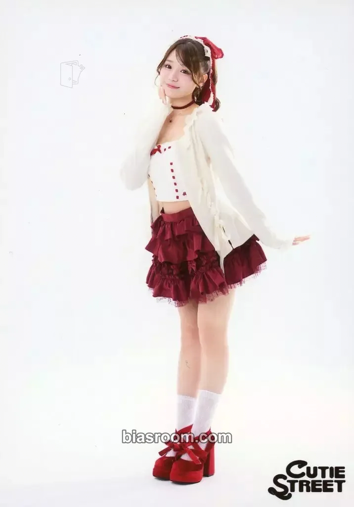 Risa Furusawa 5 Photo Set - 2025 Valentine’s Costume Edition Photocard - Cutie Street - Cutie Street K-pop photocard