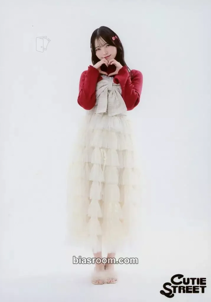 Nagisa Manabe 5 Photo Set - 2025 Valentine’s Costume Edition Photocard - Cutie Street - Cutie Street K-pop photocard