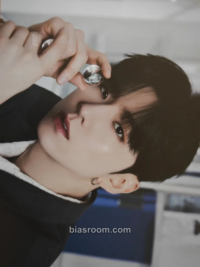 Kihyun 8th Fanclub Membership Photocard - MONSTA X - MONSTA X K-pop photocard