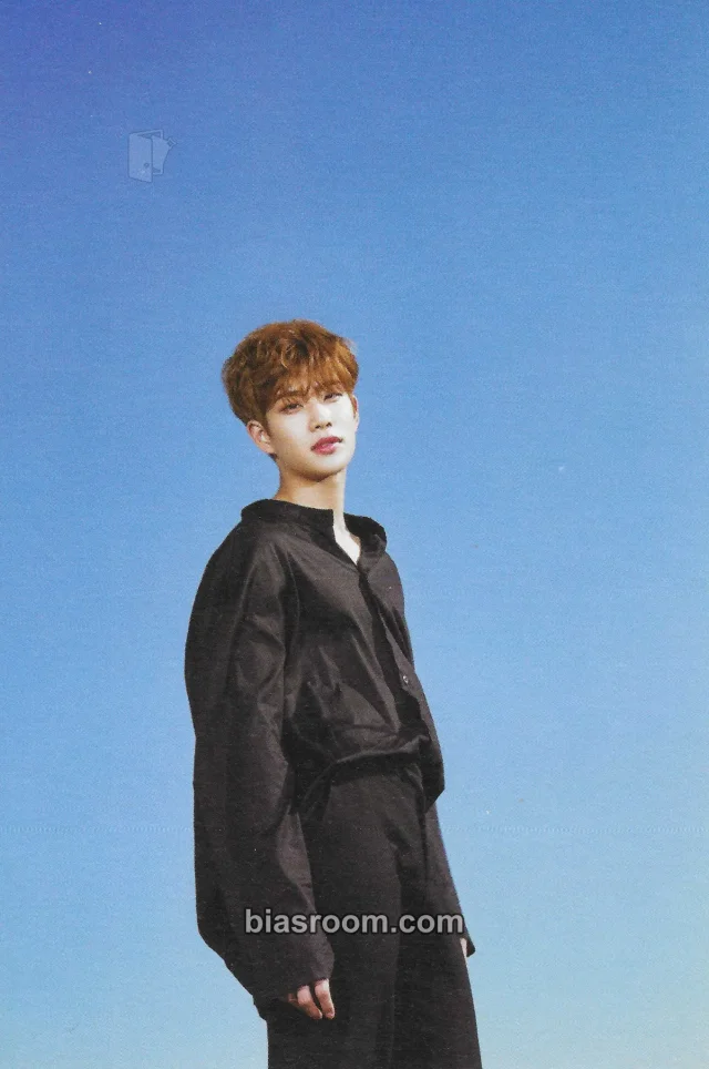 ASTRO - MJ - Rise Up Album postcard pop-up store pop-up exclusive photo exhibit