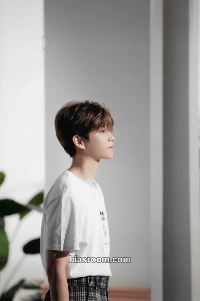 ASTRO - MJ - Rise Up Album raw photo pop-up store pop-up exclusive photo exhibit