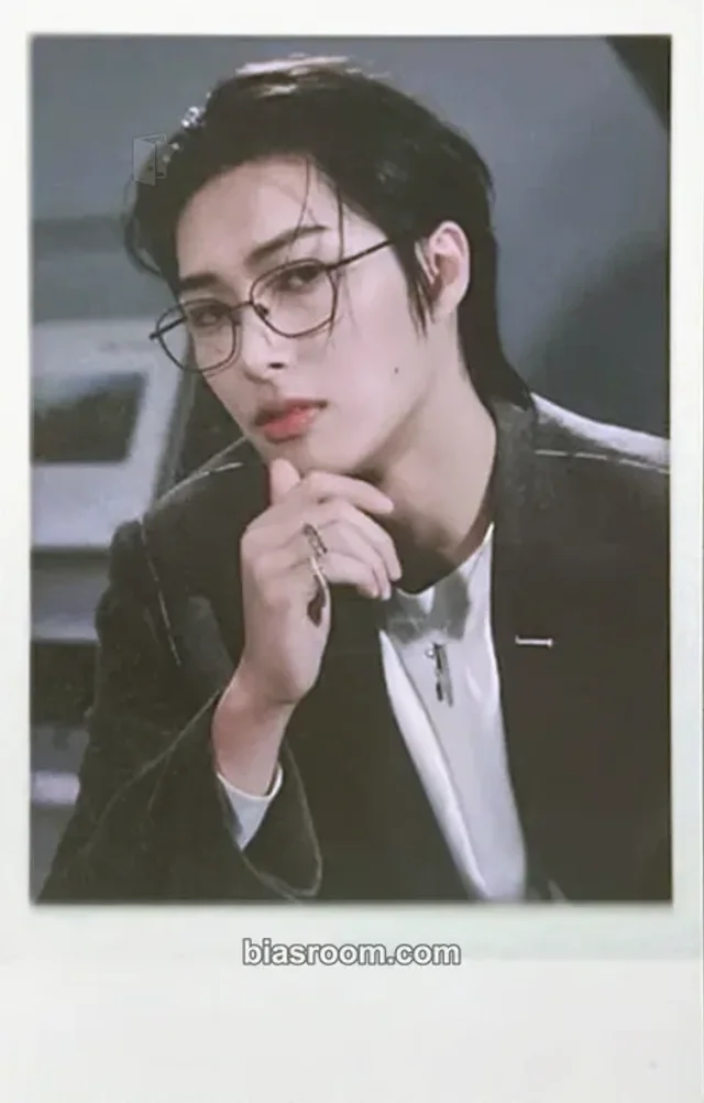 ATEEZ - Mingi - 2026 Season's Greetings - Pastry Shop Other season's greetings dear my muse (dmm) pob (pre-order benefit) polaroid