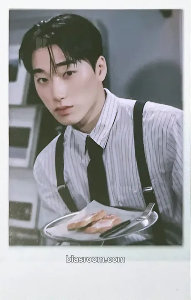 ATEEZ - San - 2026 Season's Greetings - Pastry Shop Other season's greetings dear my muse (dmm) pob (pre-order benefit) polaroid