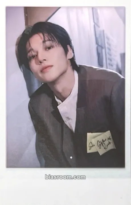 Wooyoung 2026 Season's Greetings - Pastry Shop Photocard - ATEEZ - ATEEZ K-pop photocard