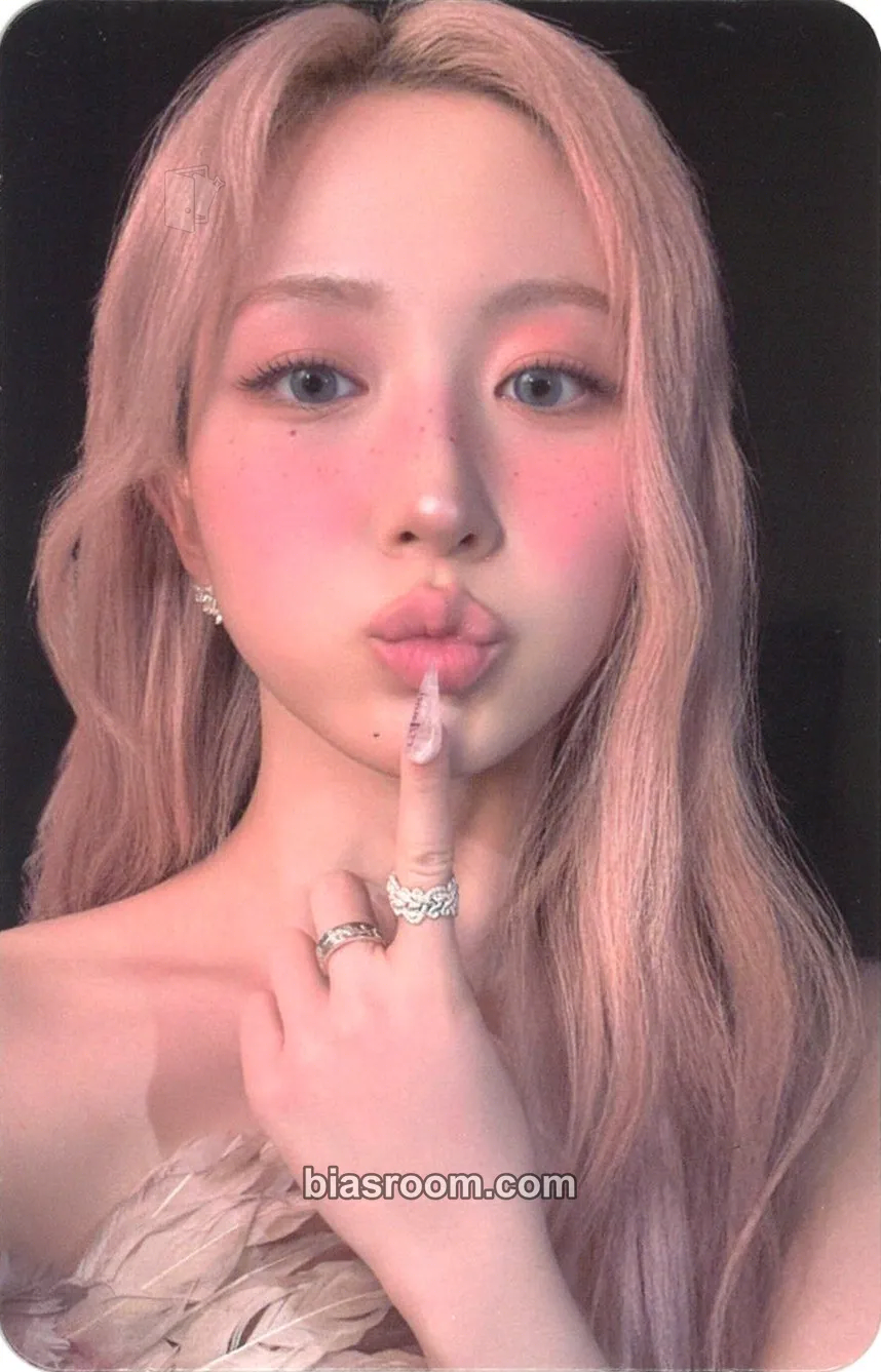 Haewon Heavy Serenade Photocard - NMIXX - NMIXX K-pop photocard