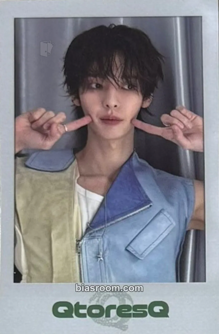 KB QtoresQ (QQQ) Photocard - OnlyOneOf - OnlyOneOf K-pop photocard