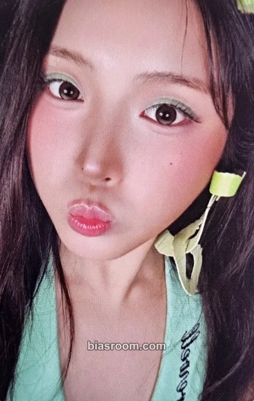 Jiwoo Heavy Serenade Photocard - NMIXX - NMIXX K-pop photocard
