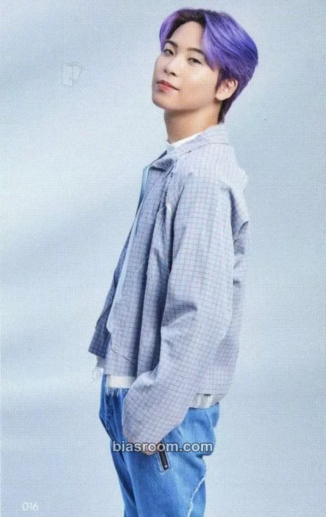 JO1 - Ren Kawashiri - 2022 1ST ARENA LIVE TOUR 'KIZUNA' Event trading card version 1