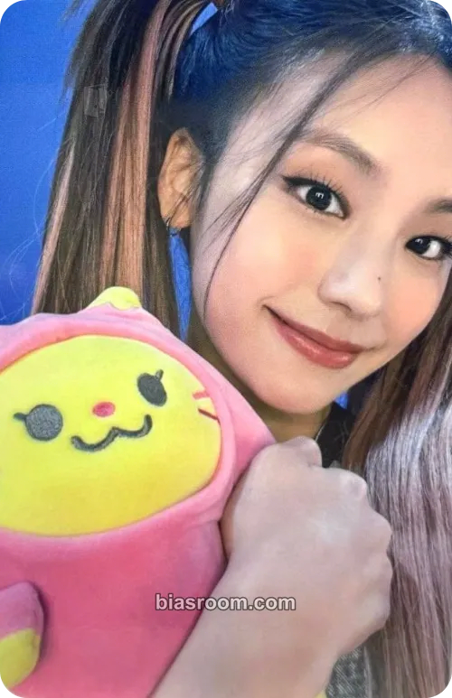 Yeji CHECKMATE Photocard - ITZY - ITZY K-pop photocard