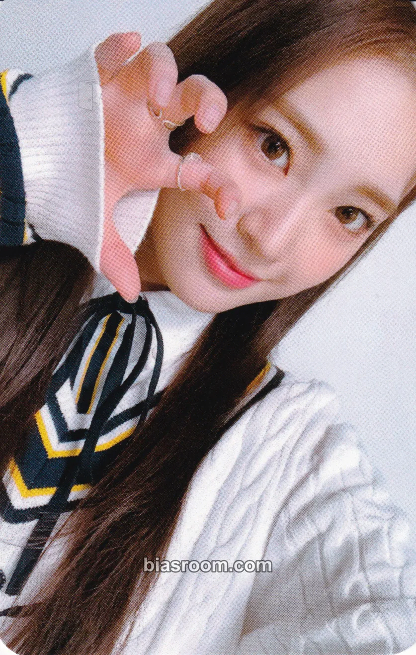 Zoa We Can Photocard - Weeekly - Weeekly K-pop photocard