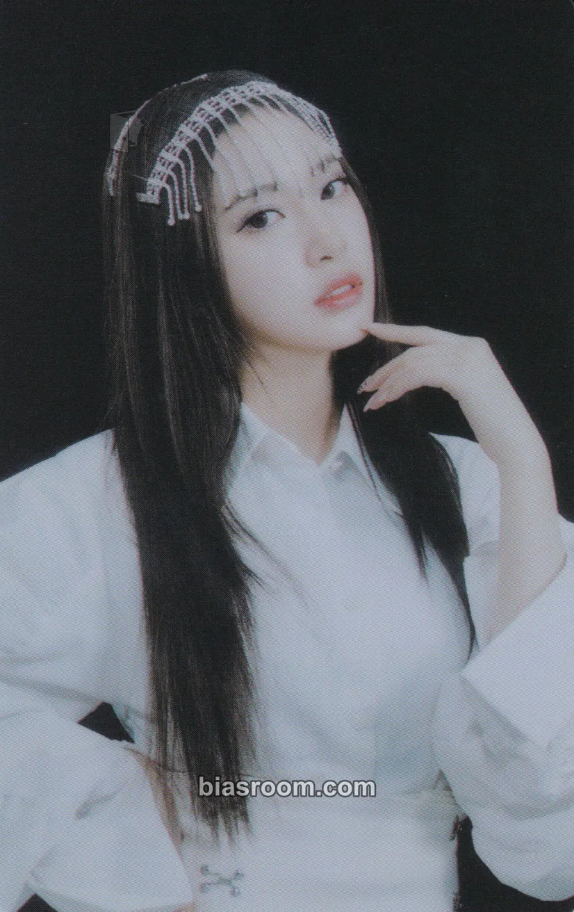 Zoa Play Game : Awake Photocard - Weeekly - Weeekly K-pop photocard