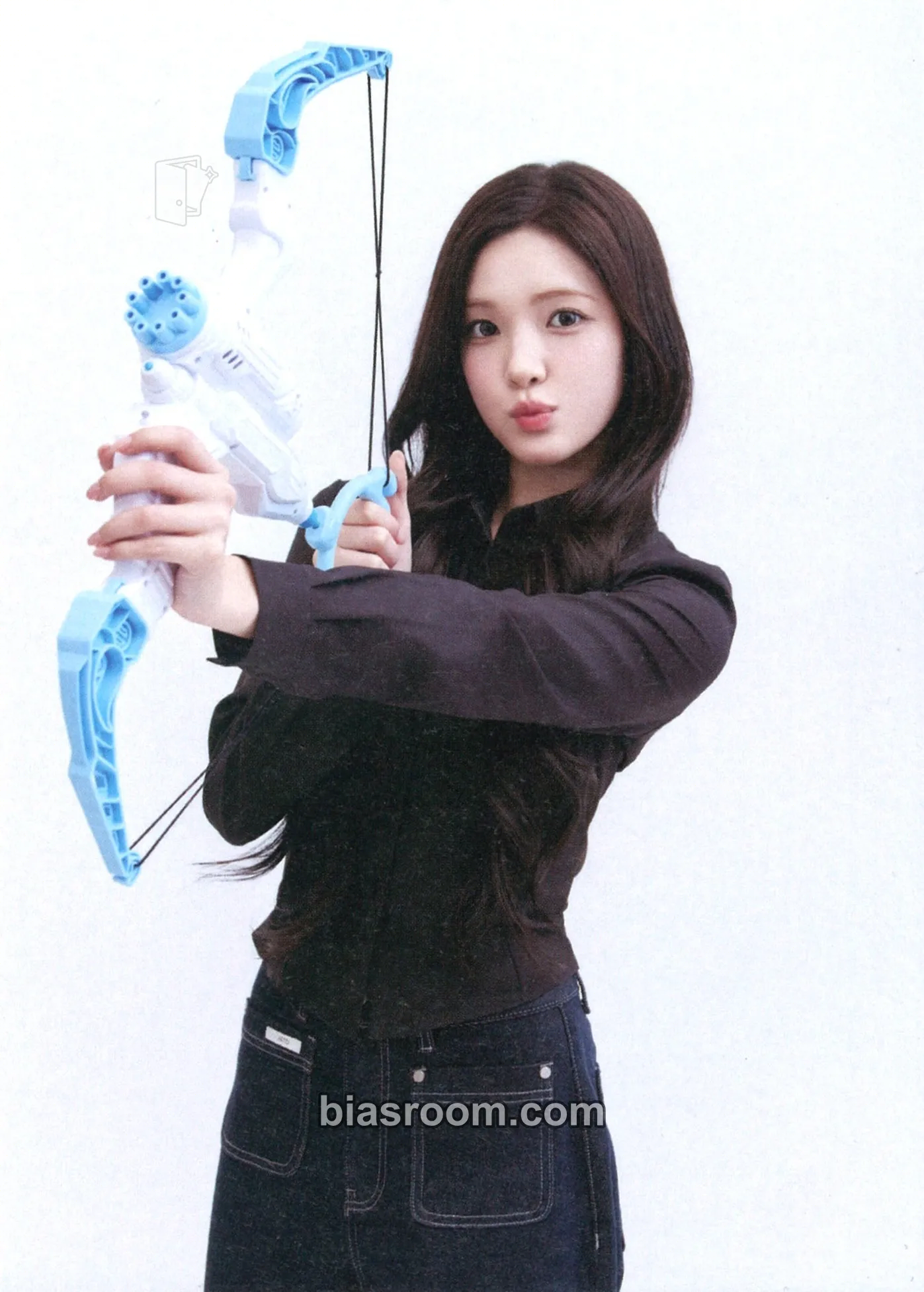 Yuha S2U Official Membership Photocard - Hearts2Hearts - Hearts2Hearts K-pop photocard