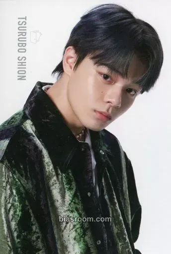 Shion Tsurubo JO1 EXHIBITION in Gallery AaMo Photocard - JO1 - JO1 K-pop photocard