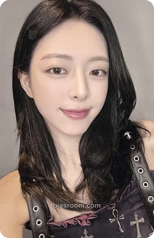 Yuna TUNNEL VISION Photocard - ITZY - ITZY K-pop photocard