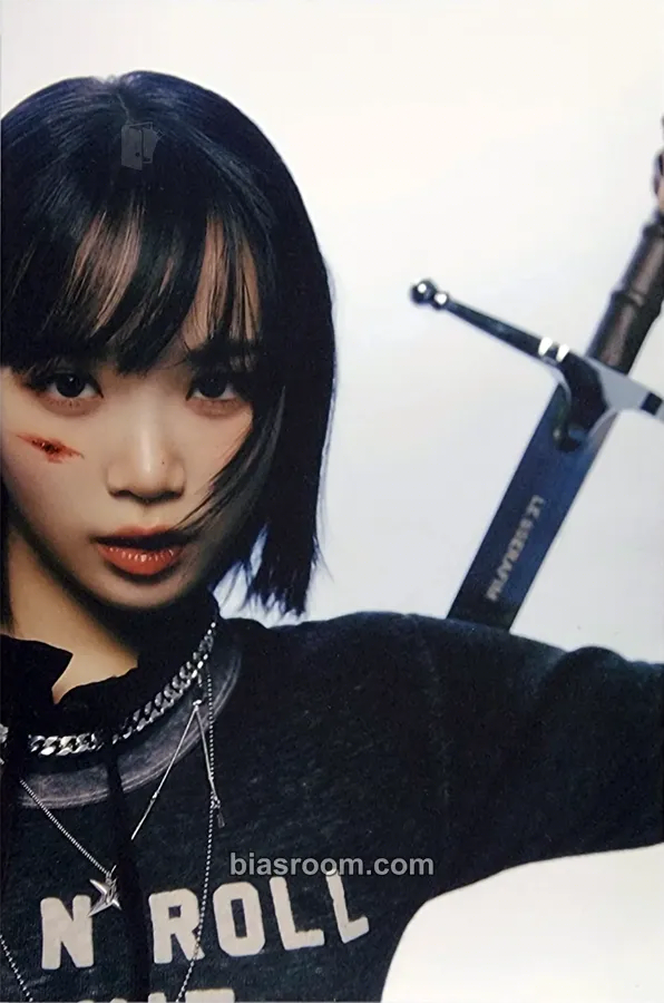 Kim Chaewon UNFORGIVEN Photocard - LE SSERAFIM - LE SSERAFIM K-pop photocard