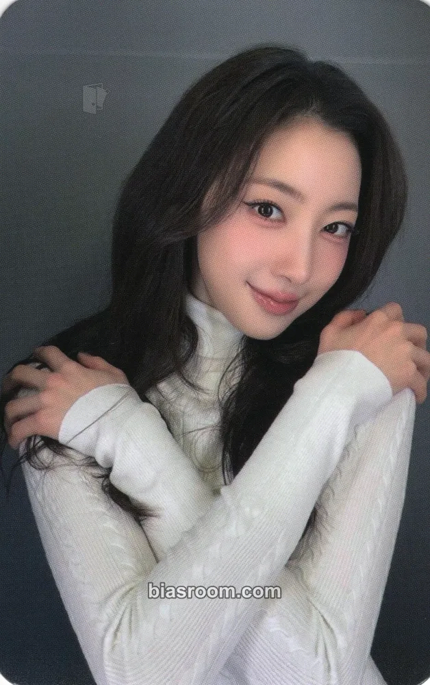 Riina Lovechapter Photocard - H1-KEY - H1-KEY K-pop photocard