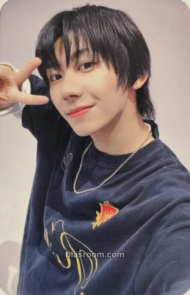 AHOF - Han - WHO WE ARE Album entrance / attendance benefit showcase debut