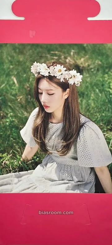 Kim Lip 2020 Summer Package: LOONA Island Photocard - LOONA - LOONA K-pop photocard