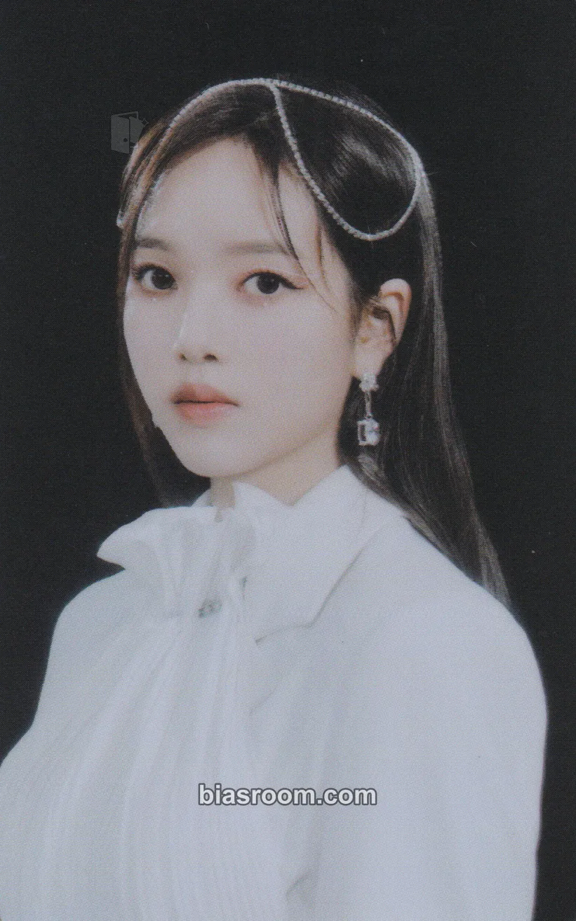 Soojin Play Game : Awake Photocard - Weeekly - Weeekly K-pop photocard