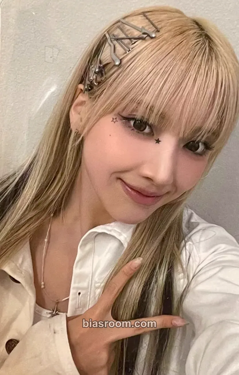 Jiwoo Fe3O4: STICK OUT Photocard - NMIXX - NMIXX K-pop photocard