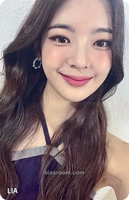 Lia Shinhan JYP Fan's EDM Check Card Photocard - ITZY - ITZY K-pop photocard