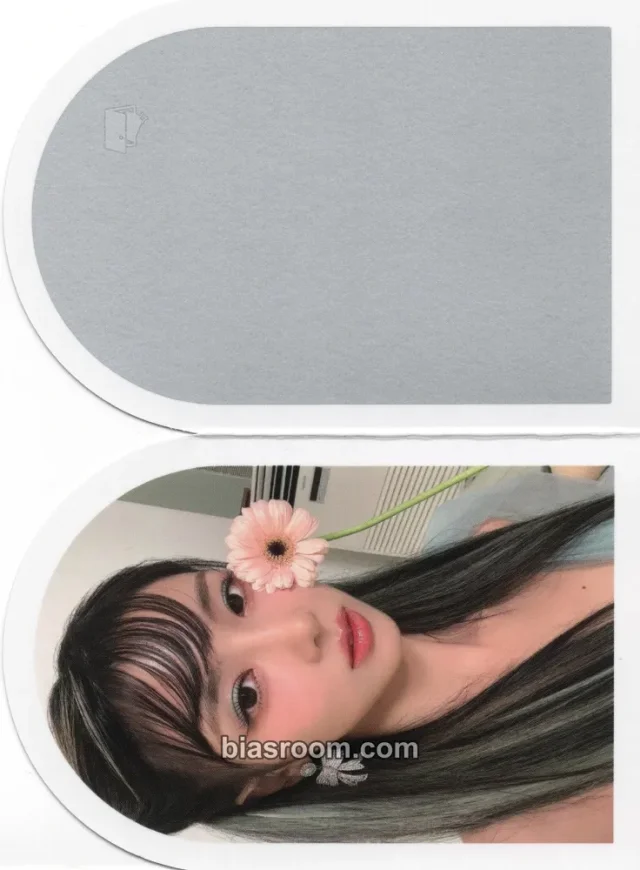 Dreamcatcher - Yoohyeon - 2023 Season's Greetings Other message card dream's flower garden version