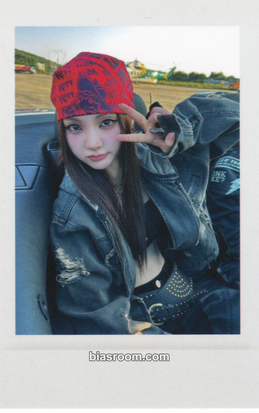 Yeonji Performante Photocard - tripleS - tripleS K-pop photocard