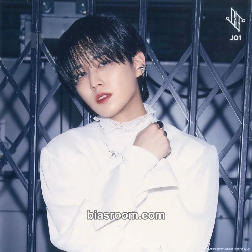 Ruki Shiroiwa BE CLASSIC Photocard - JO1 - JO1 K-pop photocard