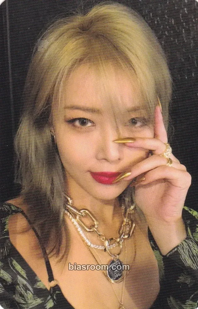 Yubin - Yubin - PERFUME Album album photocard