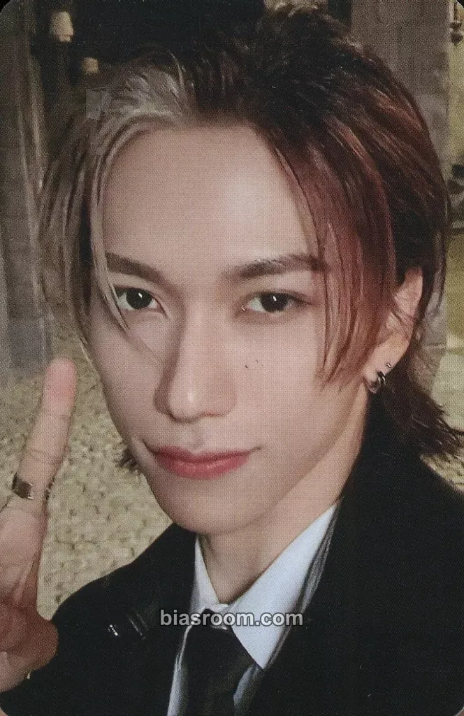 Rihito MATCH UP Photocard - INI - INI K-pop photocard