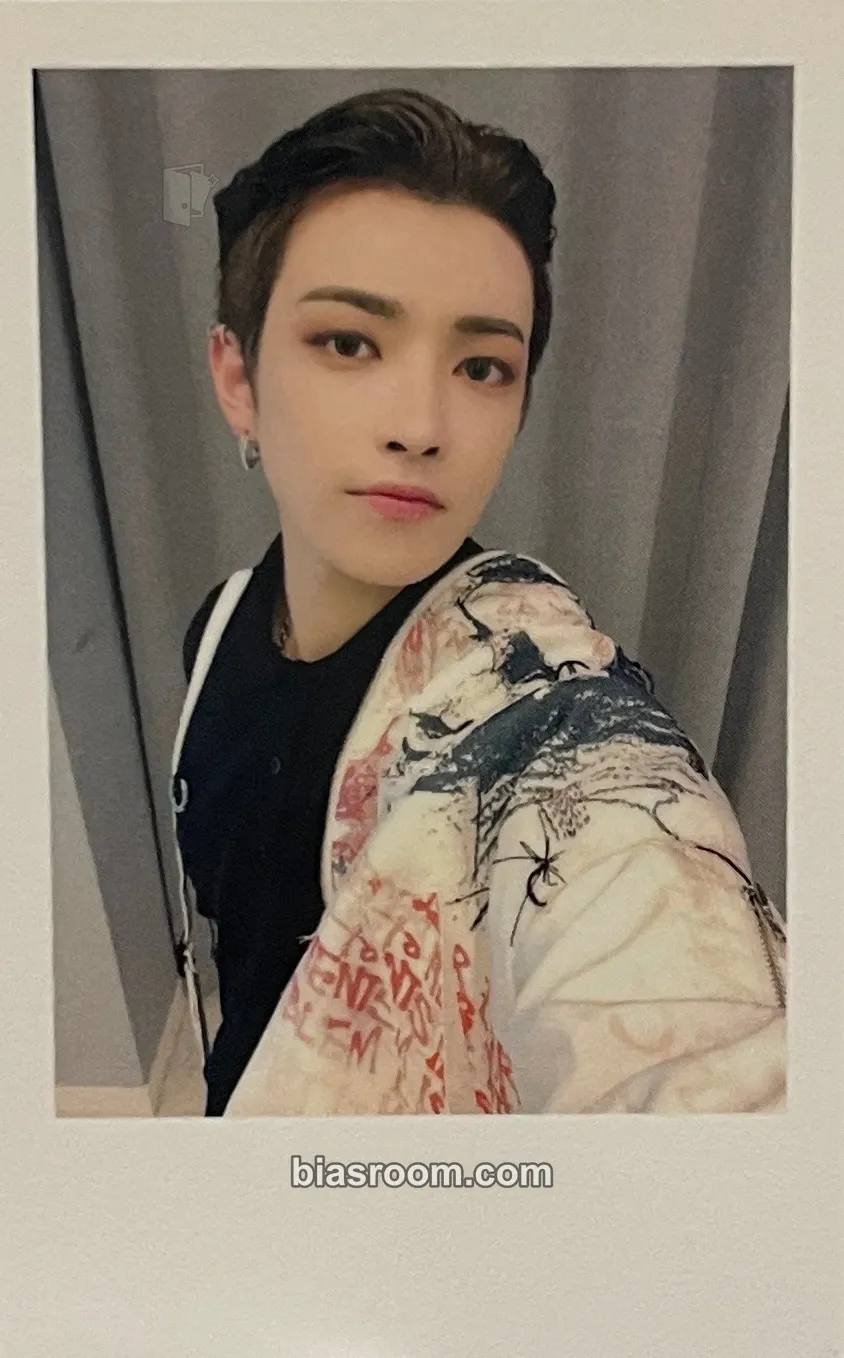 Hongjoong 2nd Anniversary Online Concert Photocard - ATEEZ - ATEEZ K-pop photocard