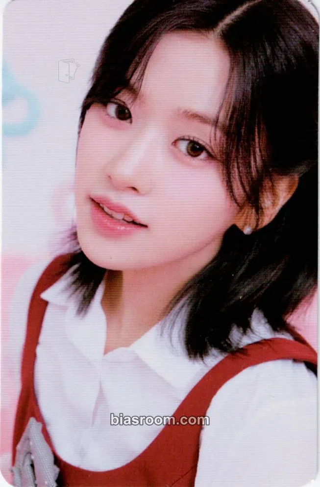 Yujin IVE SWITCH x LINE FRIENDS POP-UP STORE Photocard - IVE - IVE K-pop photocard
