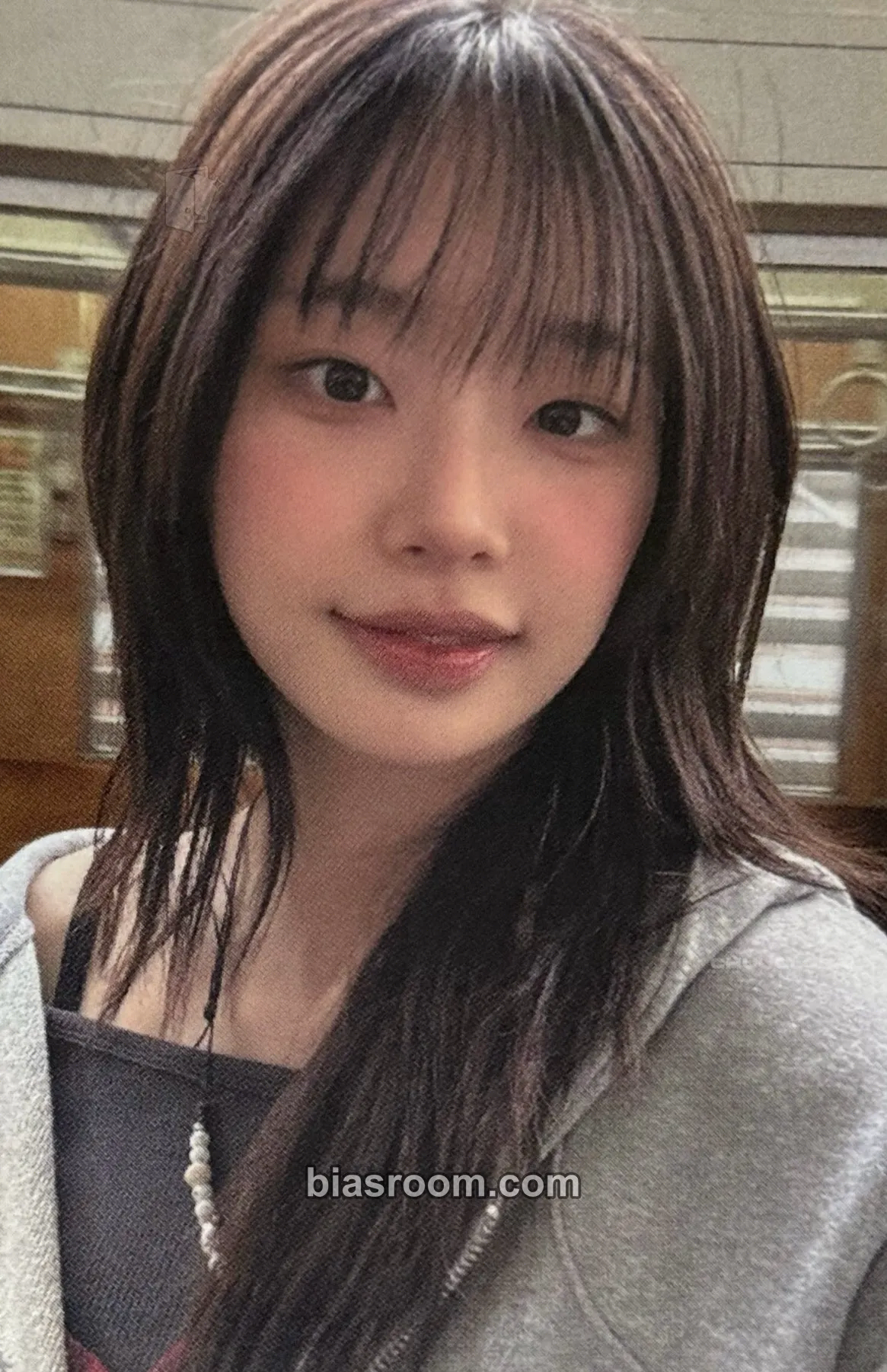 Chuu Only cry in the rain Photocard - Chuu K-pop photocard