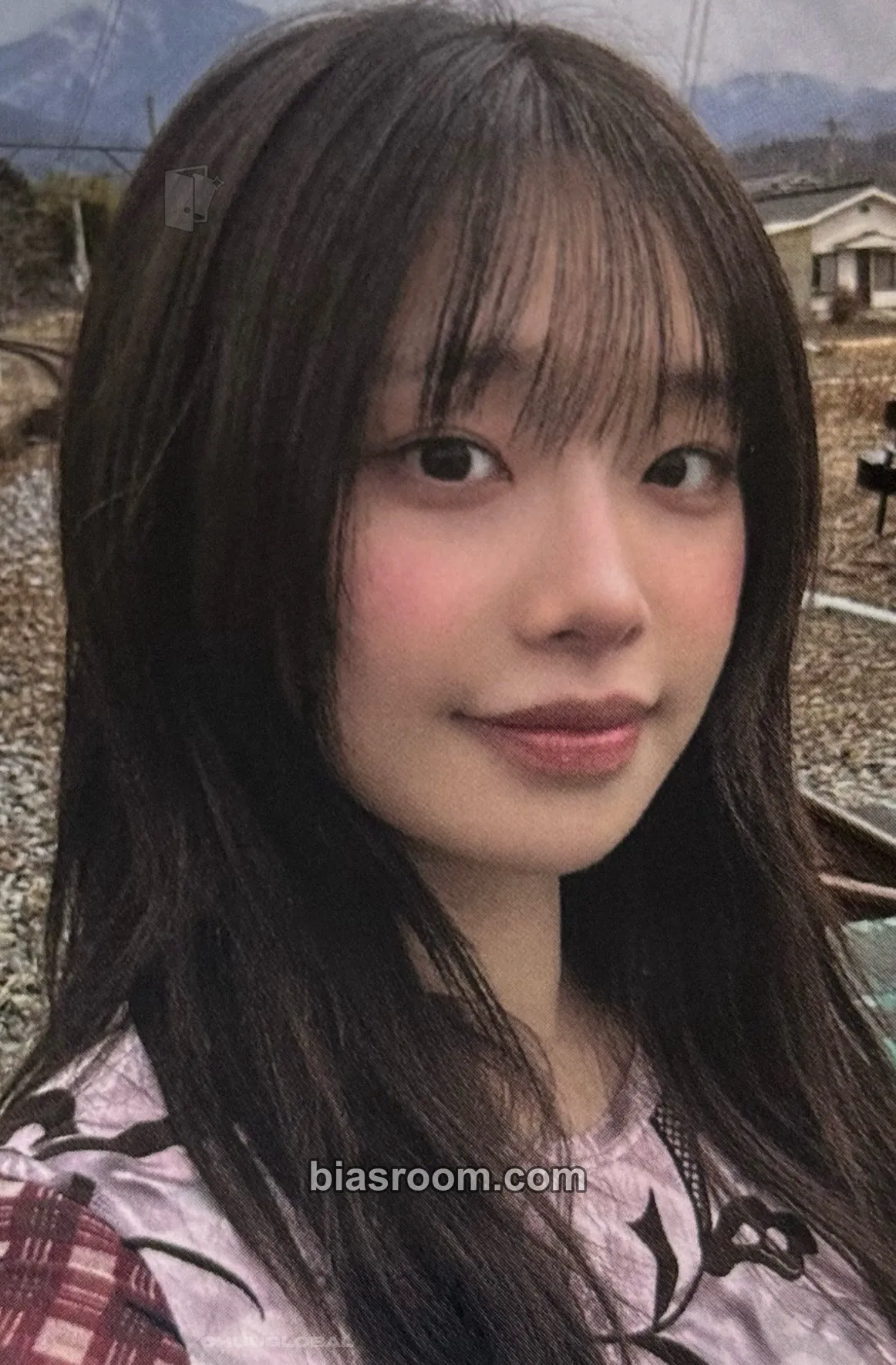 Chuu Only cry in the rain Photocard - Chuu K-pop photocard