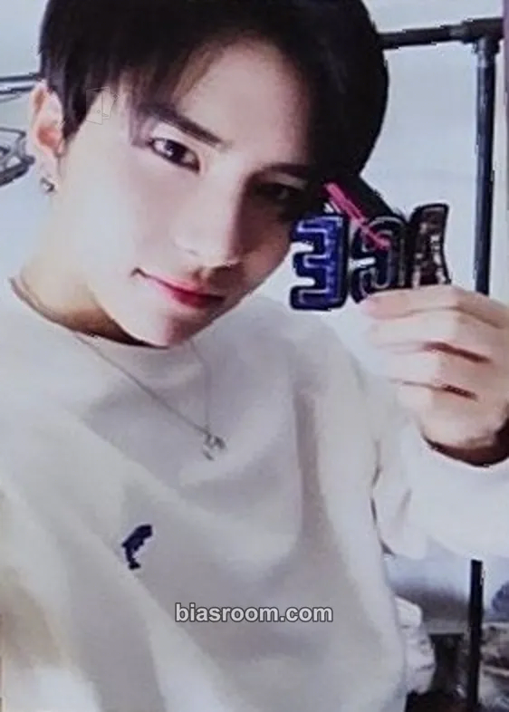 Wow Adventures in Wonderland Photocard - A.C.E - A.C.E K-pop photocard