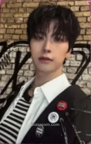 Uchan 01 Photocard - V01D - V01D K-pop photocard
