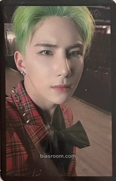 Wow UNDER COVER: THE MAD SQUAD Photocard - A.C.E - A.C.E K-pop photocard