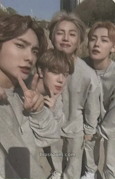 Changer : Dear Eris Photocard - A.C.E - A.C.E K-pop photocard