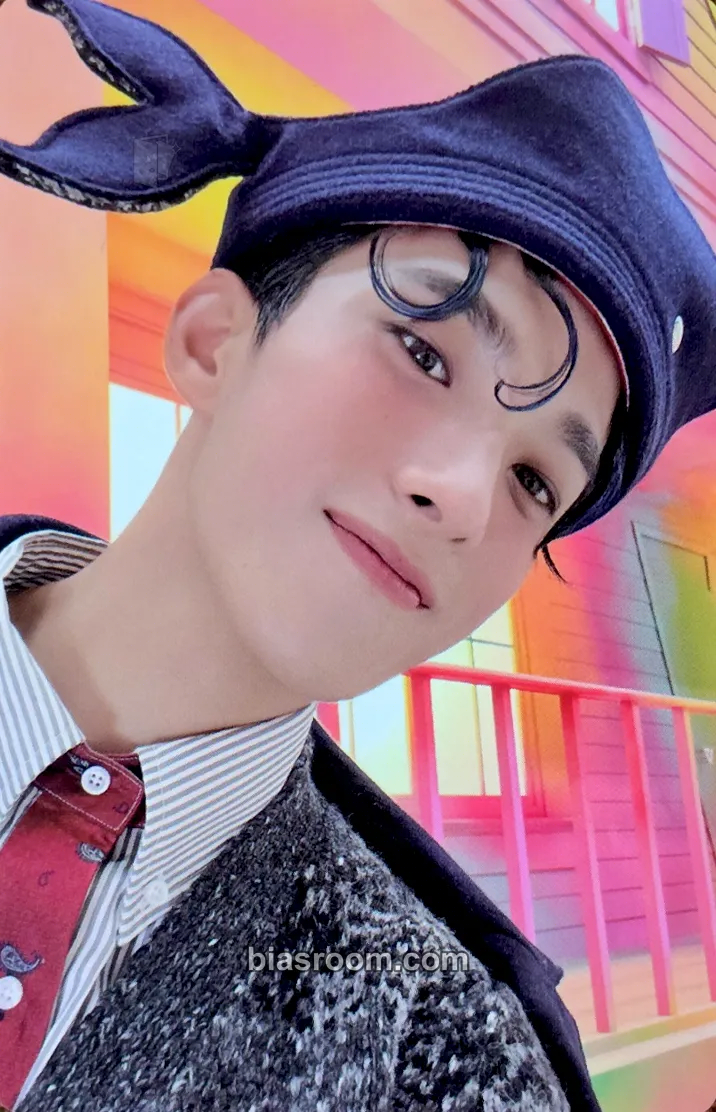 DK 17 IS RIGHT HERE Photocard - SEVENTEEN - SEVENTEEN K-pop photocard