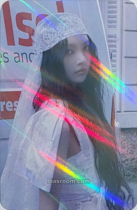 Yunah MAMIHLAPINATAPAI Photocard - ILLIT - ILLIT K-pop photocard