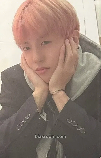Lee Jiham HJZM : The Butterfly Phantasy Photocard - A.C.E - A.C.E K-pop photocard