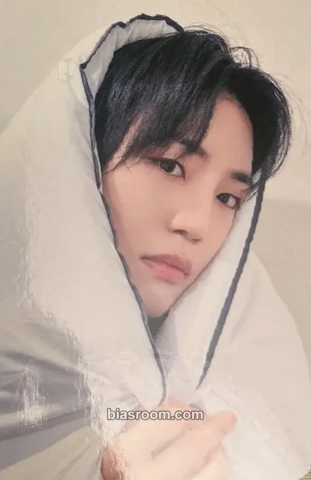 A.C.E - Lee Jiham - A.C.E 2025 SEASONS GREETINGS: A Peek Into Squad A.C.E Other fansign season's greetings