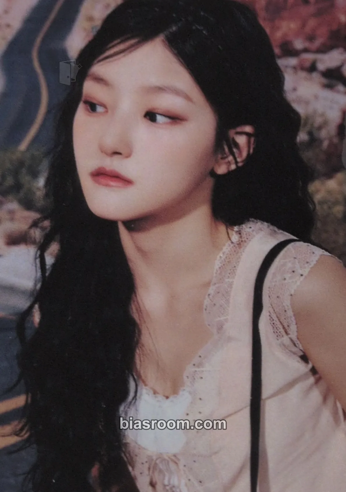 Haneul KISS OF LIFE 1st WORLD TOUR: KISS ROAD in Europe/North America/Asia Photocard - KISS OF LIFE - KISS OF LIFE K-pop photocard