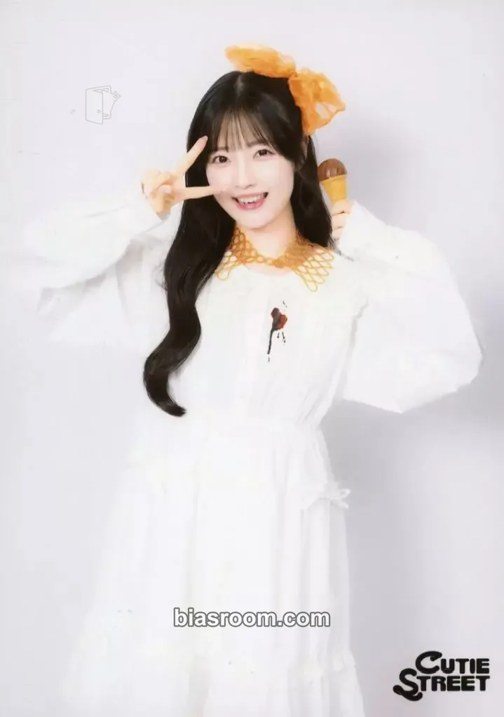 Emiru Kawamoto 5 Photo Set -Project of the earth make-up! Edition- Photocard - Cutie Street - Cutie Street K-pop photocard