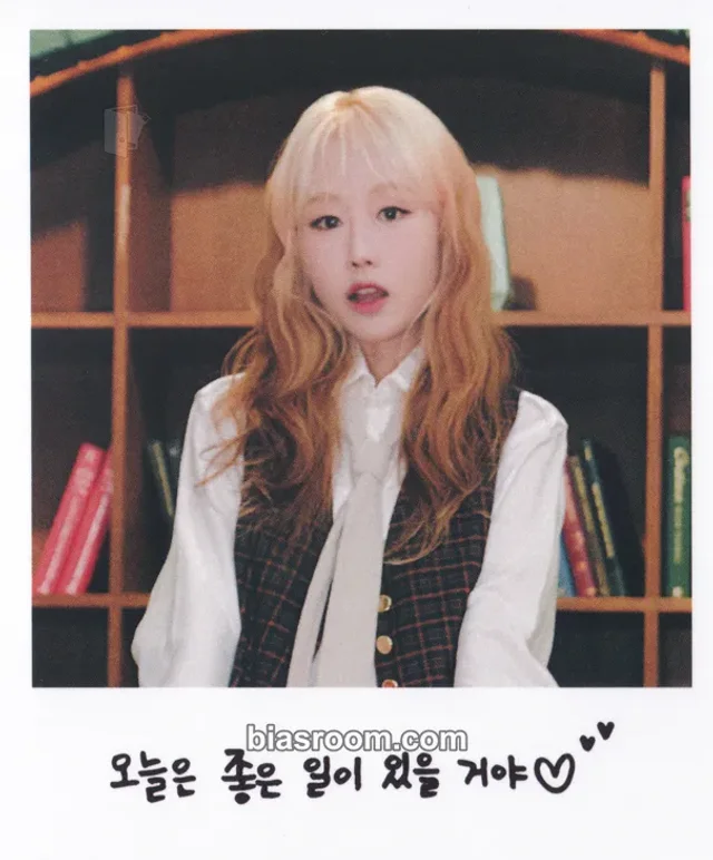 Lee Sujeong - Lee Sujeong (Baby Soul) - 2024 Season's Greetings Other polaroid set season's greetings