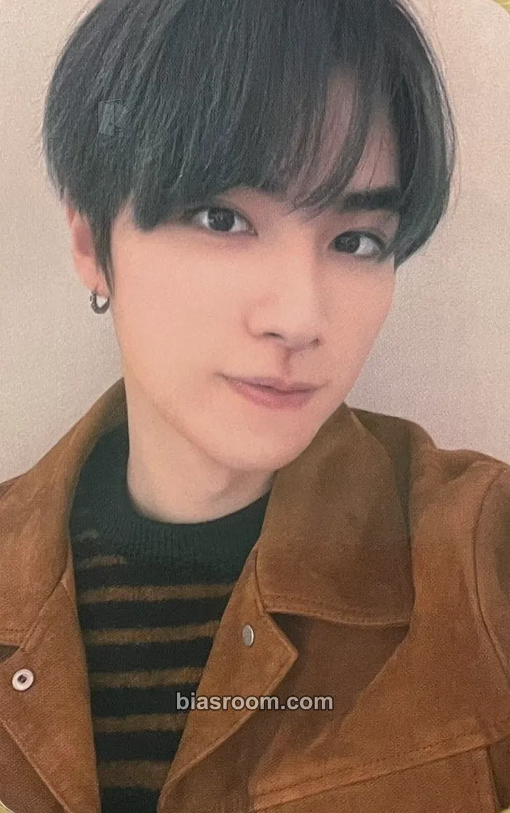 Xiaojun Antique Hand Mirror Photocard - NCT - NCT K-pop photocard