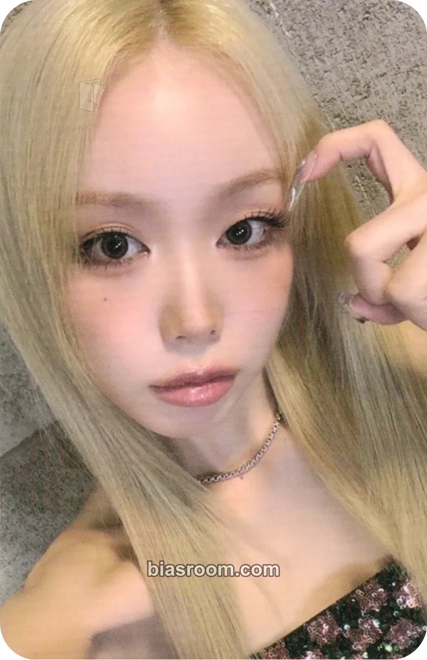 Suhyeon The Collective Soul and Unconscious: Chapter Two Photocard - Billlie - Billlie K-pop photocard