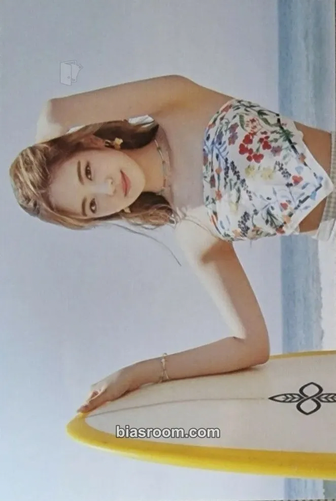 Lia 2022: Best Friends Forever Season's Greetings Photocard - ITZY - ITZY K-pop photocard